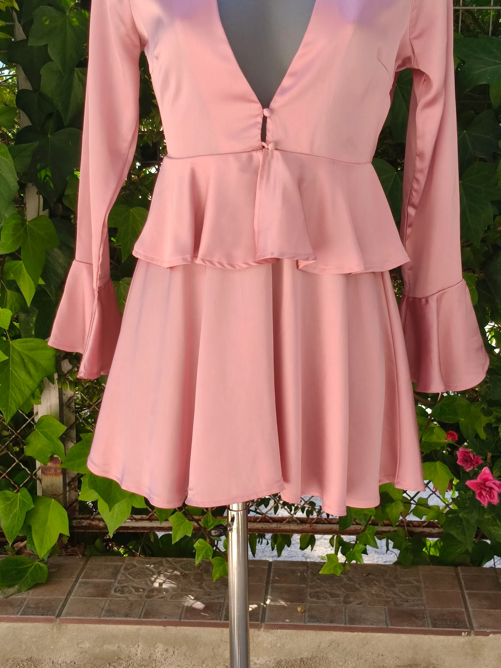 Vestido corto rosa escote pronunciado Missguided  – photo 4
